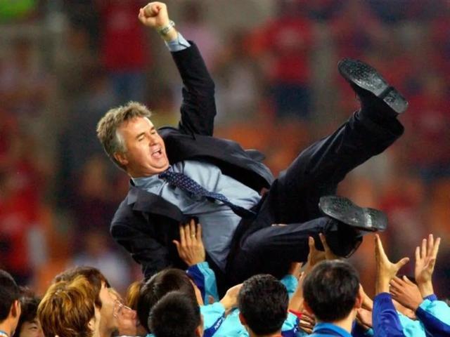  波尔多功勋教练下课引发动荡  