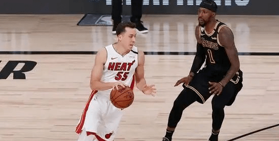  班凯罗高效两双魔术轻取开拓者远离季后赛